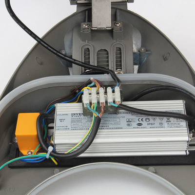 120W 150W 180W Wasserdichte LED Straßenleuchte mit 5 und 70 Farbwiedergabeindex Ra