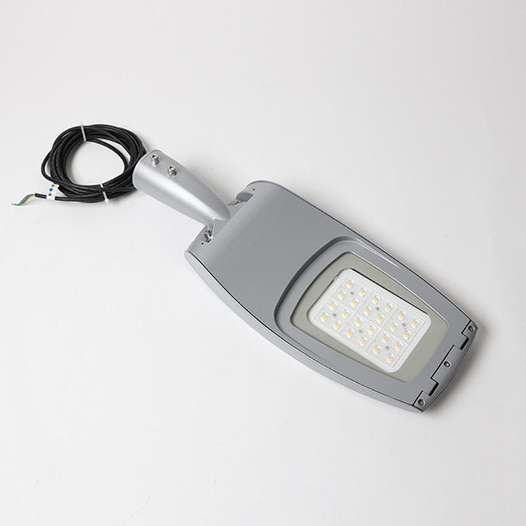 Anpassung von Led Street Public Lighting Fixture Led Outdoor Road Lamp für Straßenbeleuchtung